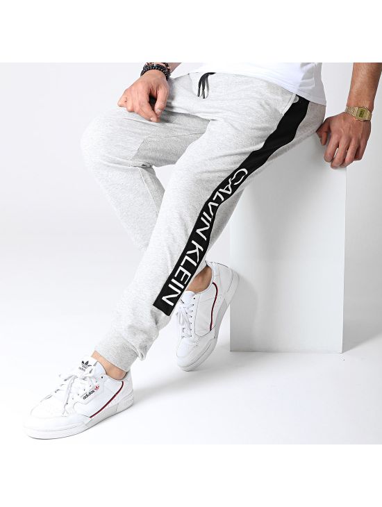 CALVIN KLEIN pánské šedé kraťasy JOGGER
